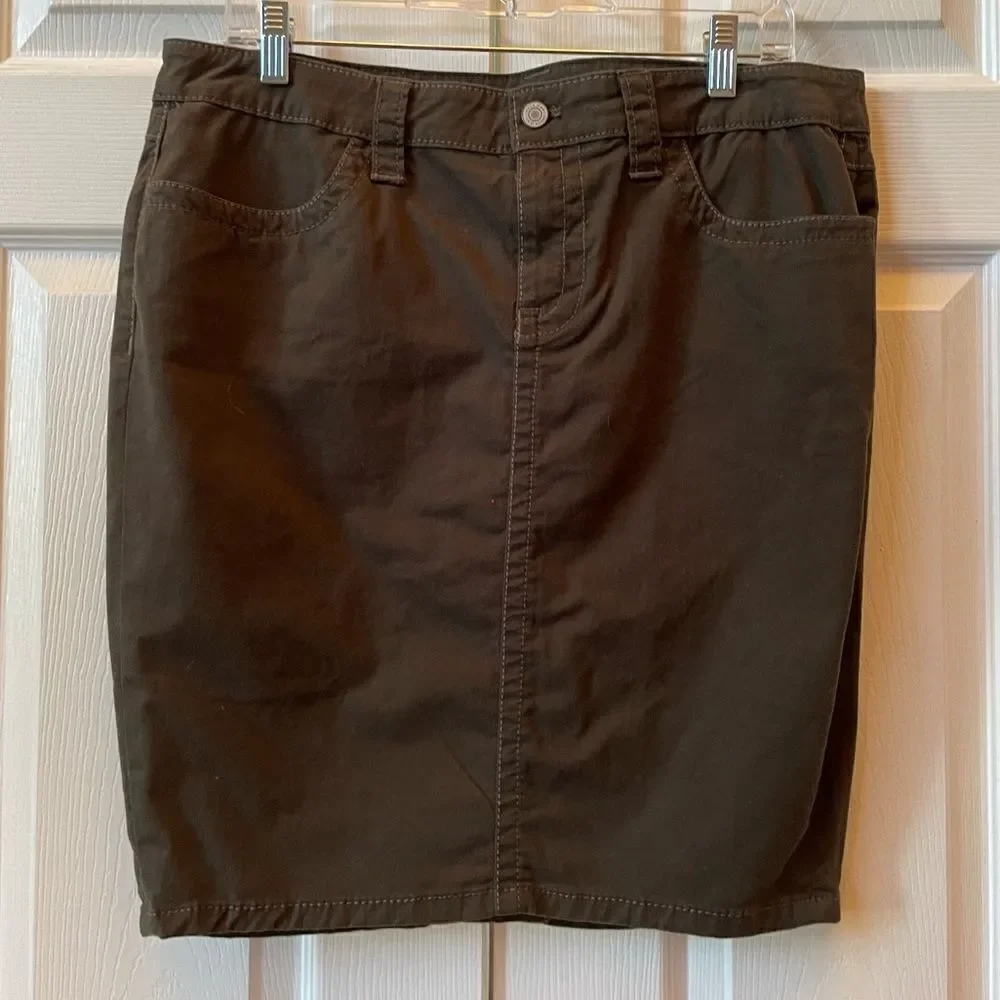 BROWN DENIM SKIRT BY LONDON JEAN FRINT ZIPPER SIZE 14 NWOT